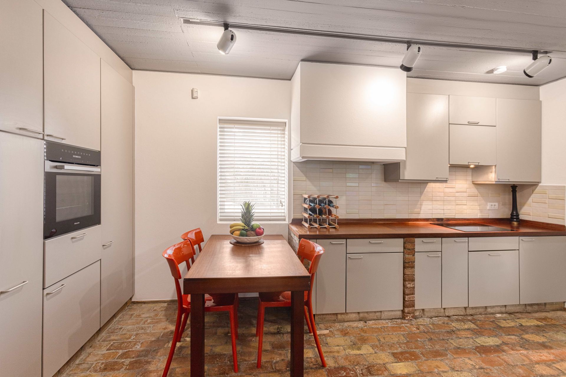 Skyline & Ionica Estate