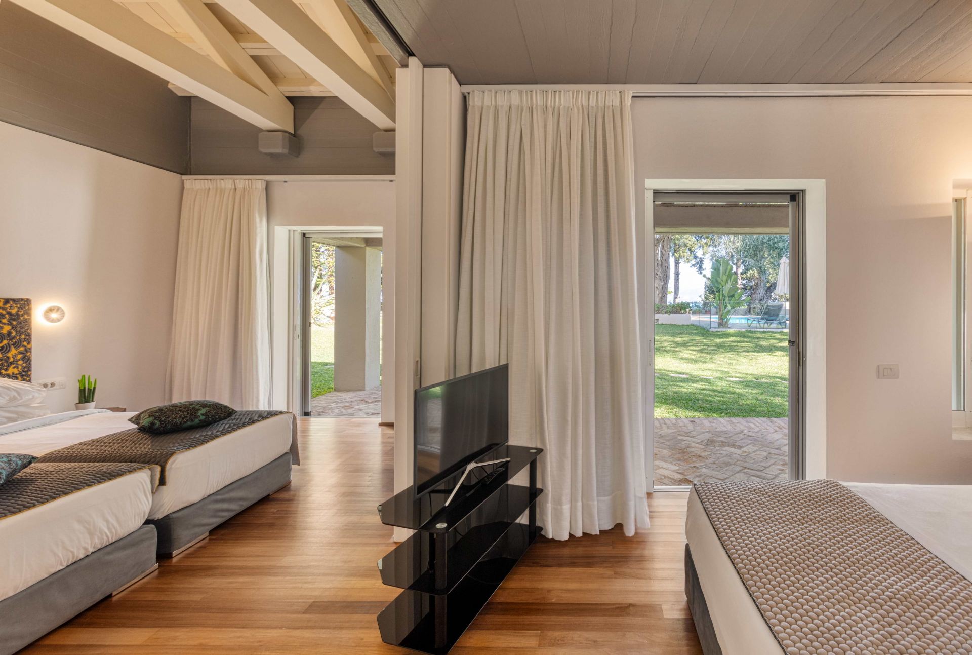 Skyline & Ionica Estate