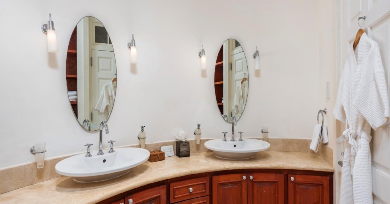 Villa Cove Spring House