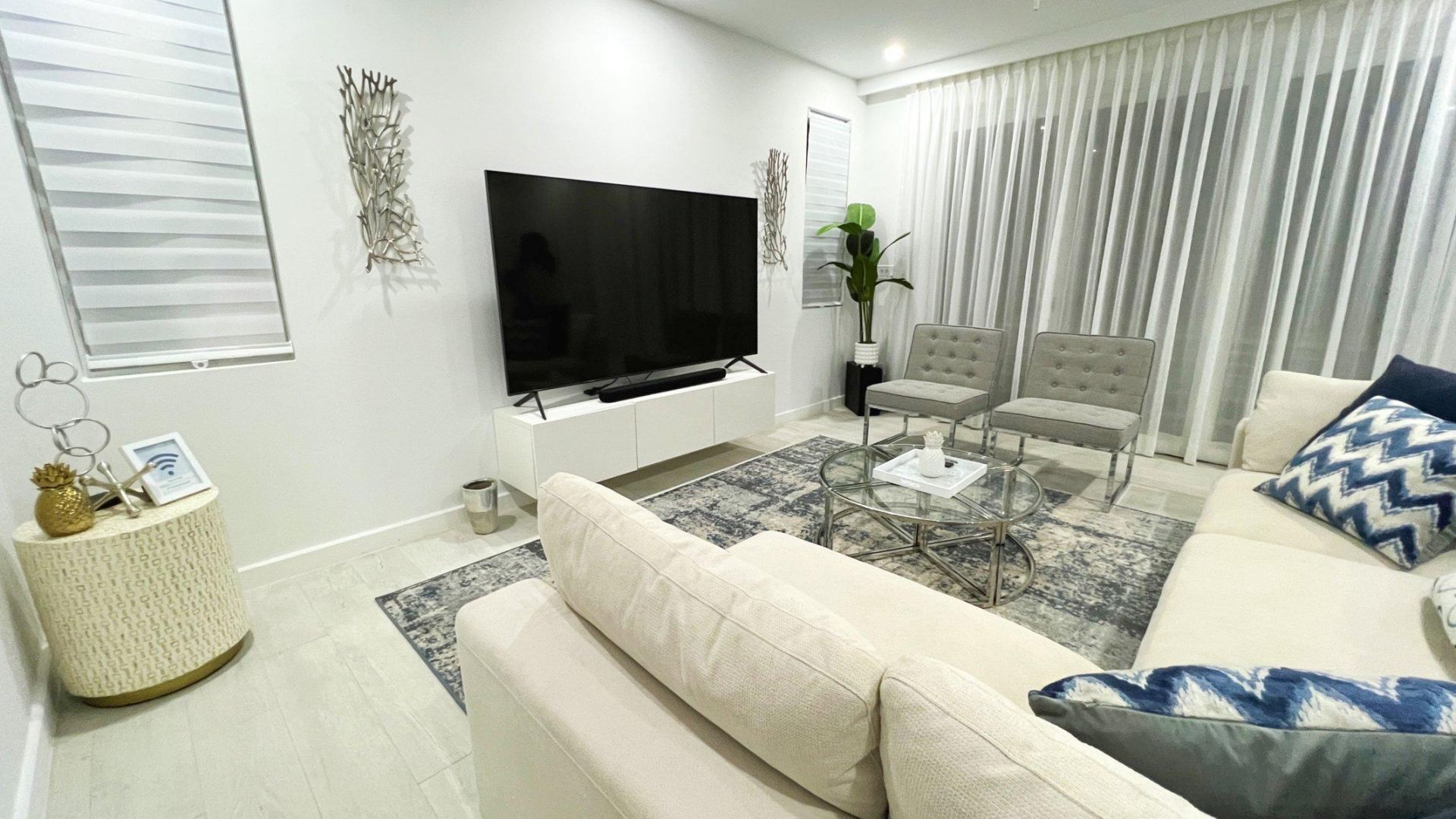 Westmoreland Hills 1, Villa Savannah