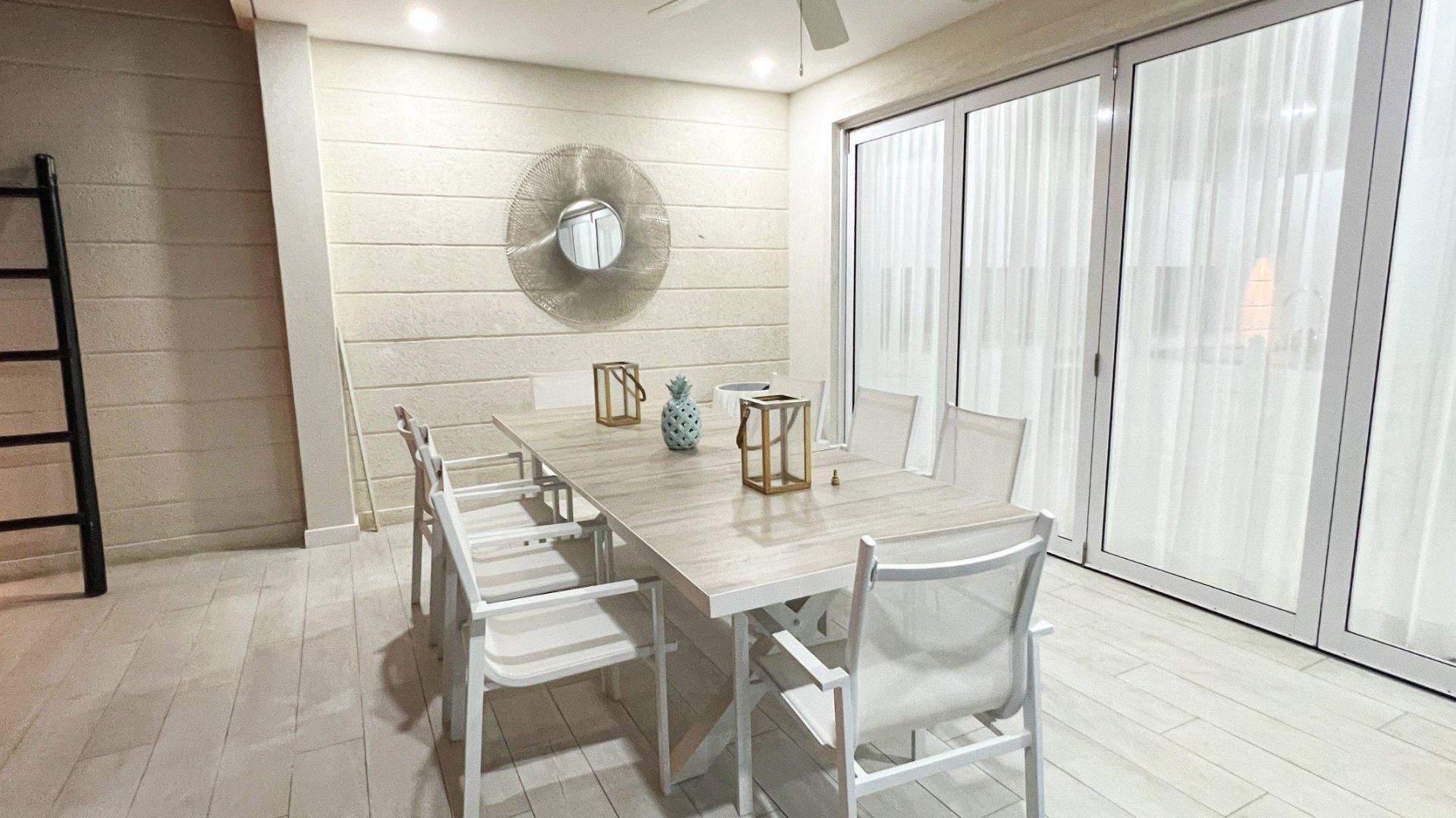 Westmoreland Hills 1, Villa Savannah