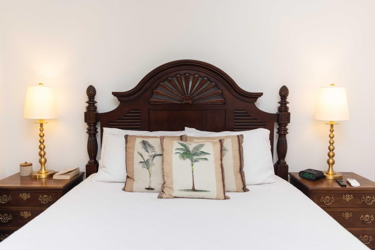 Sugar Hill A104, Palm Breeze