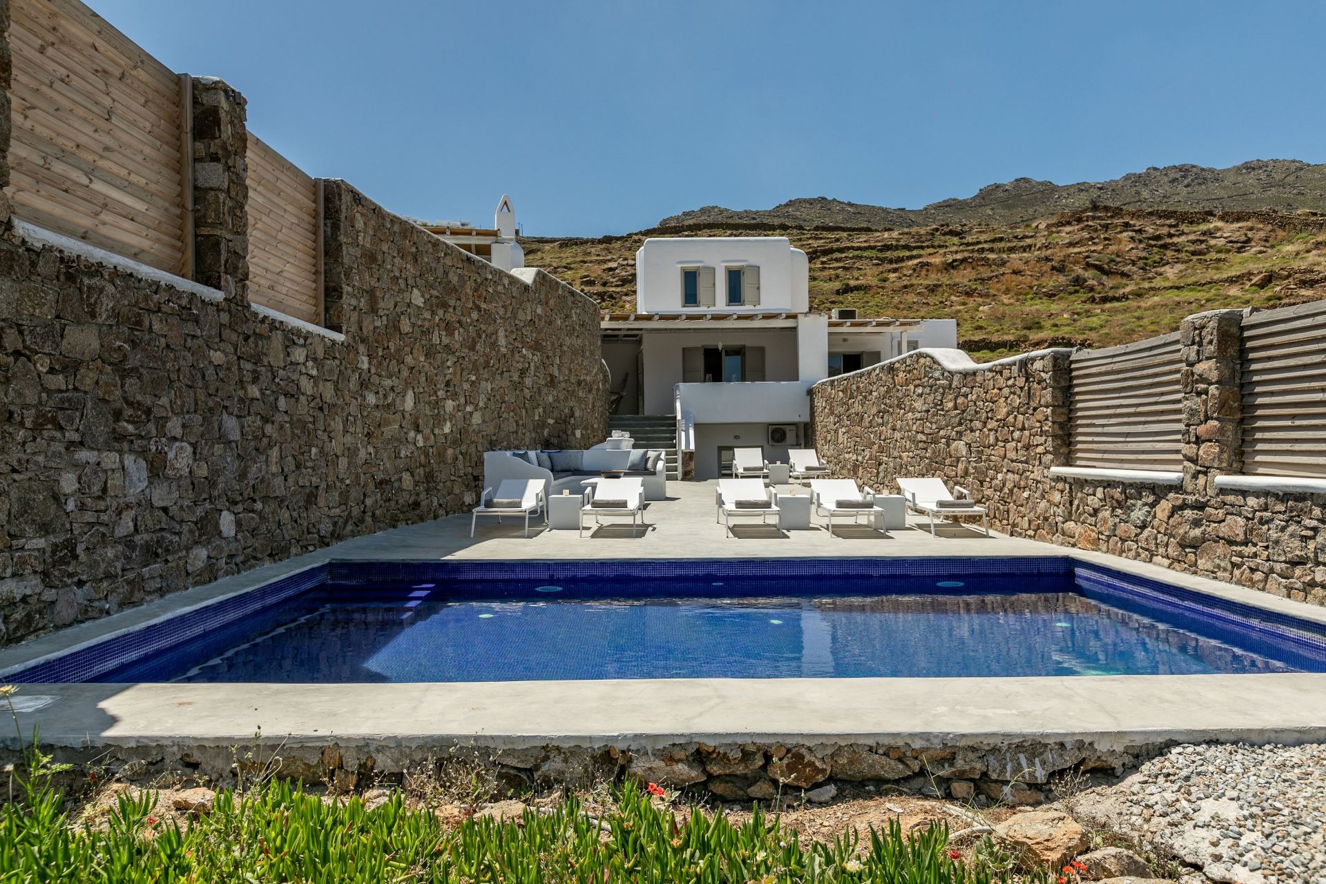 Delux Pool Villa