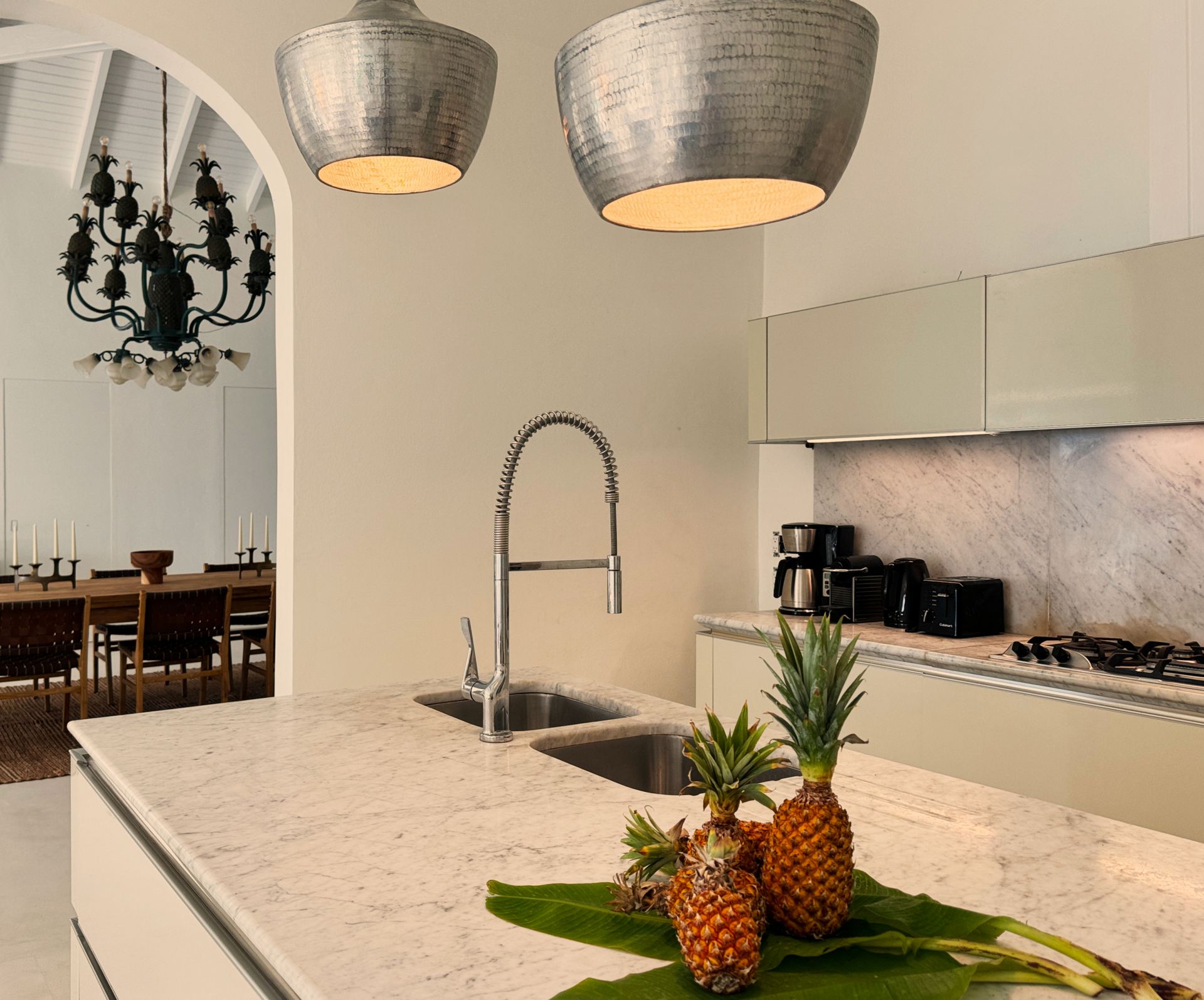 La Marea & Guest House