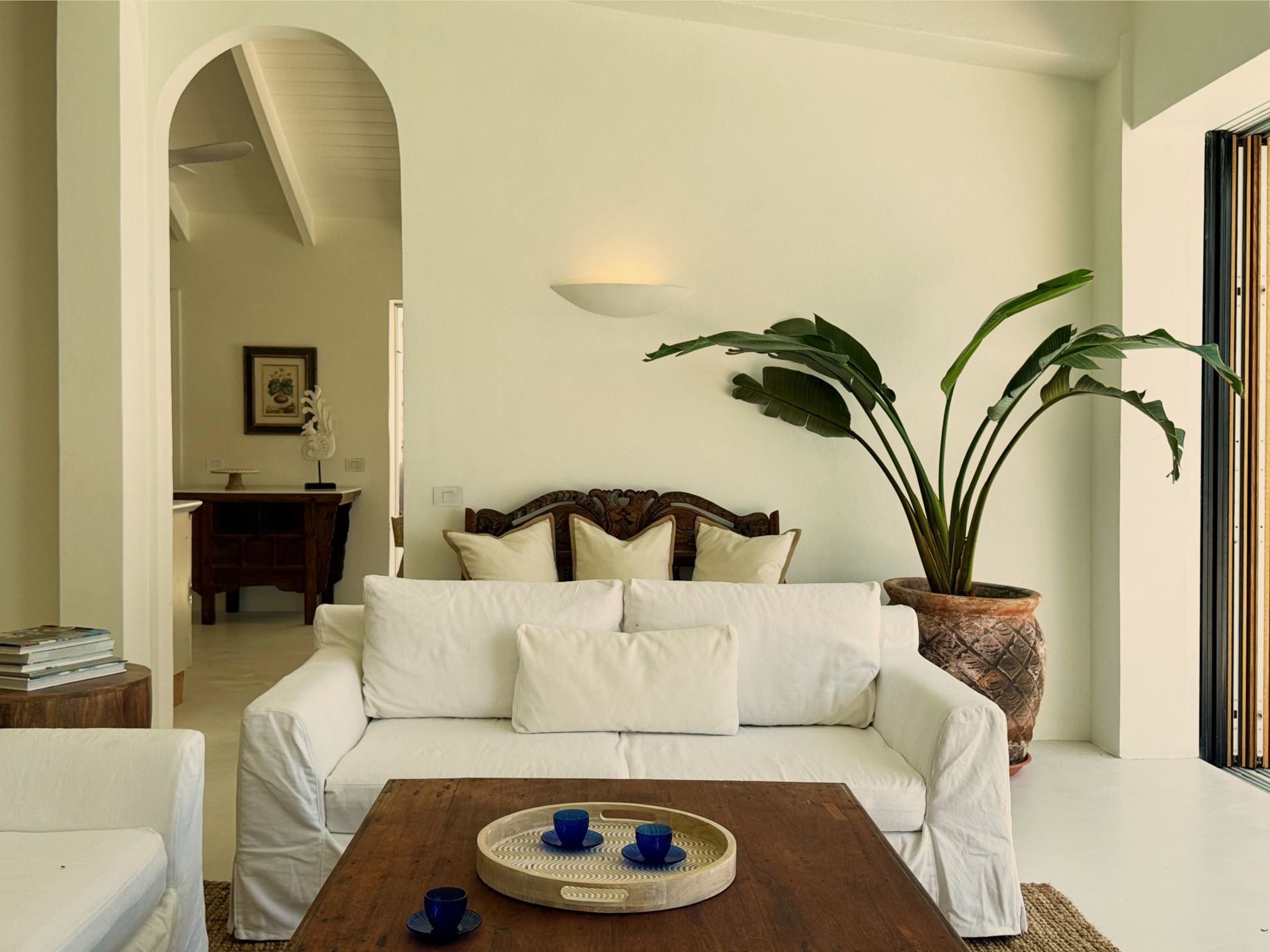 La Marea & Guest House