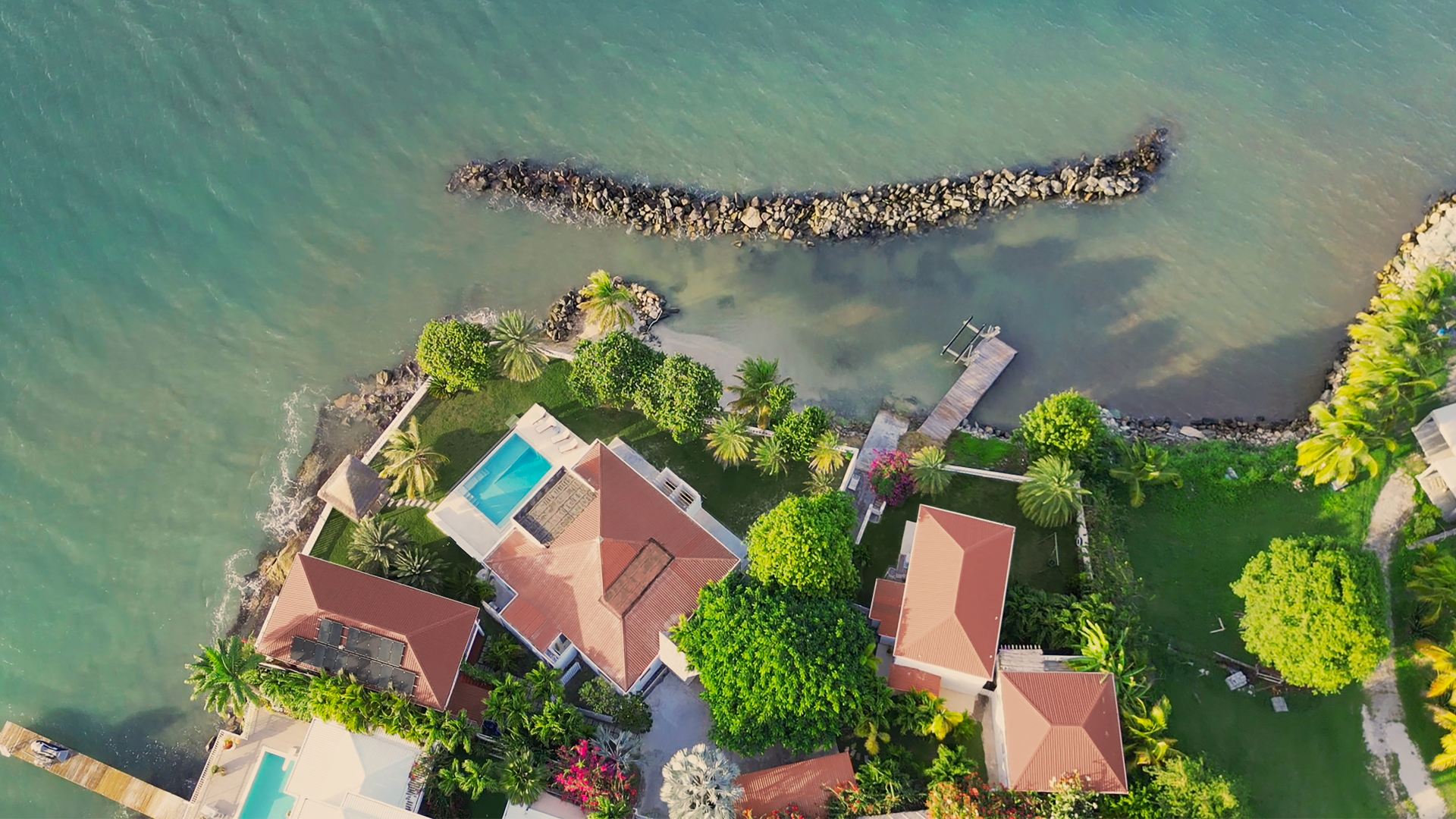 La Marea & Guest House