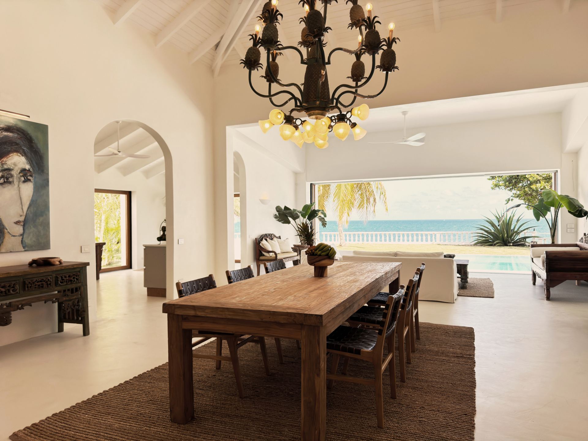 La Marea & Guest House