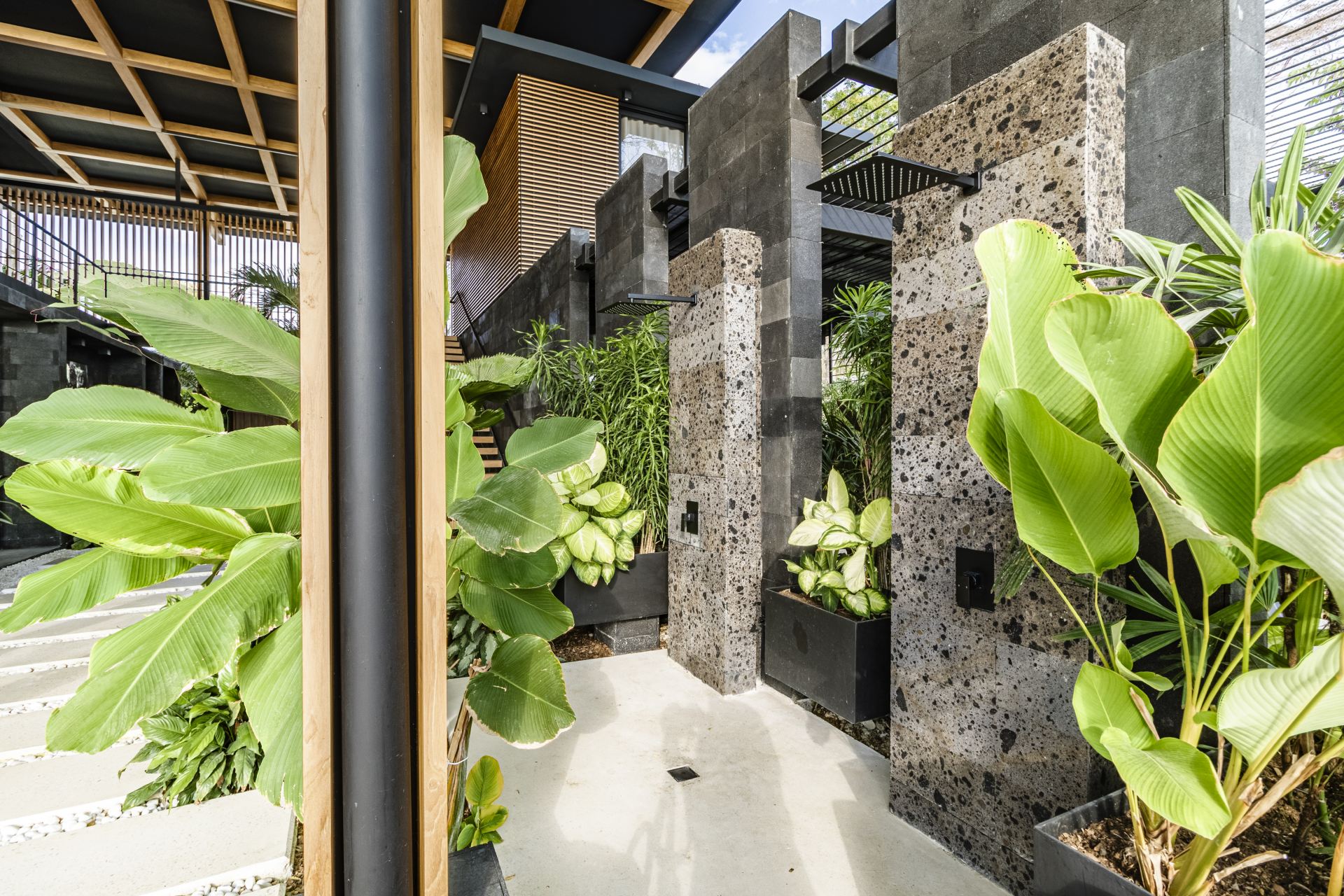 Magna Pacific Villas