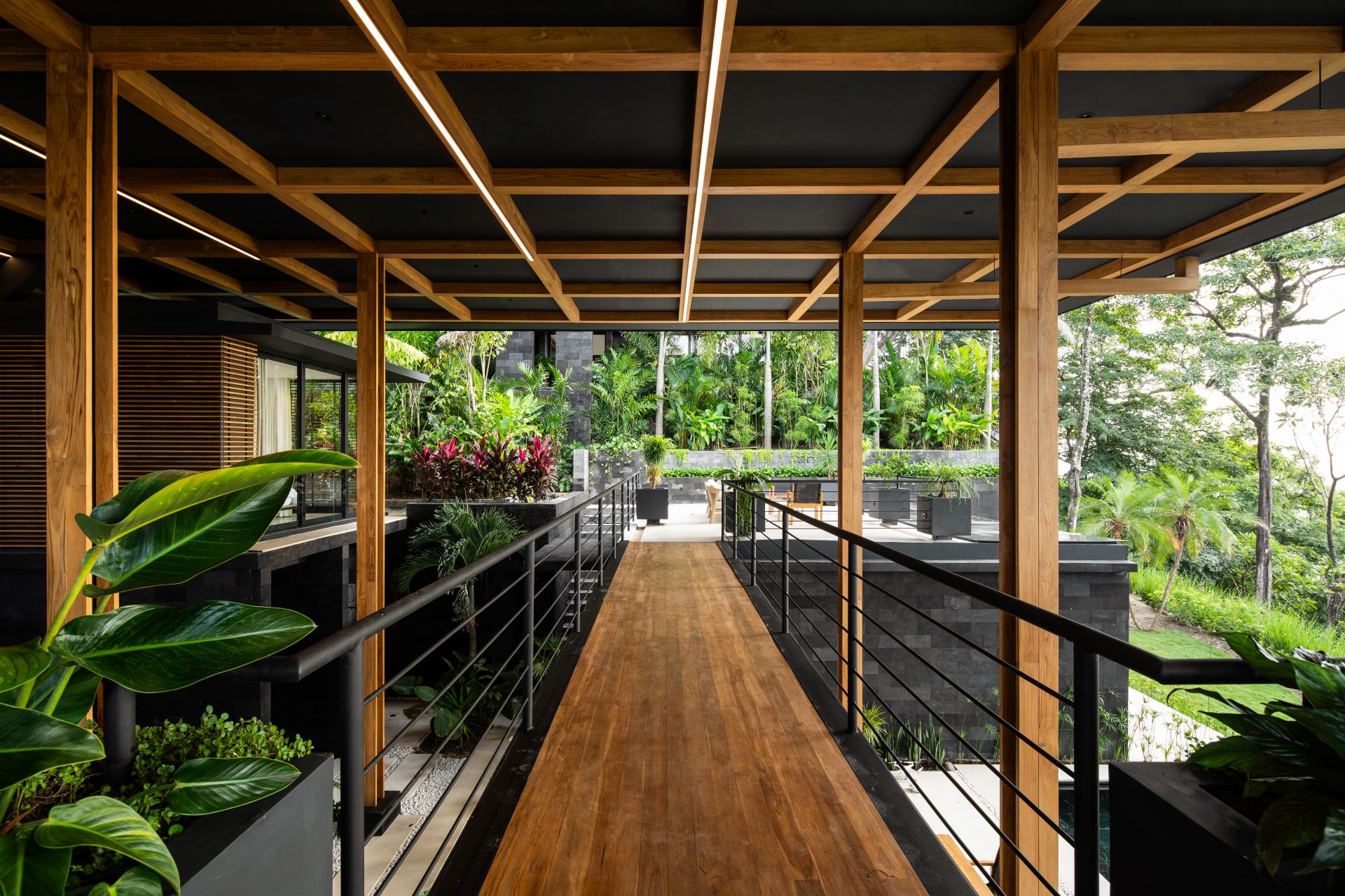 Magna Pacific Villas