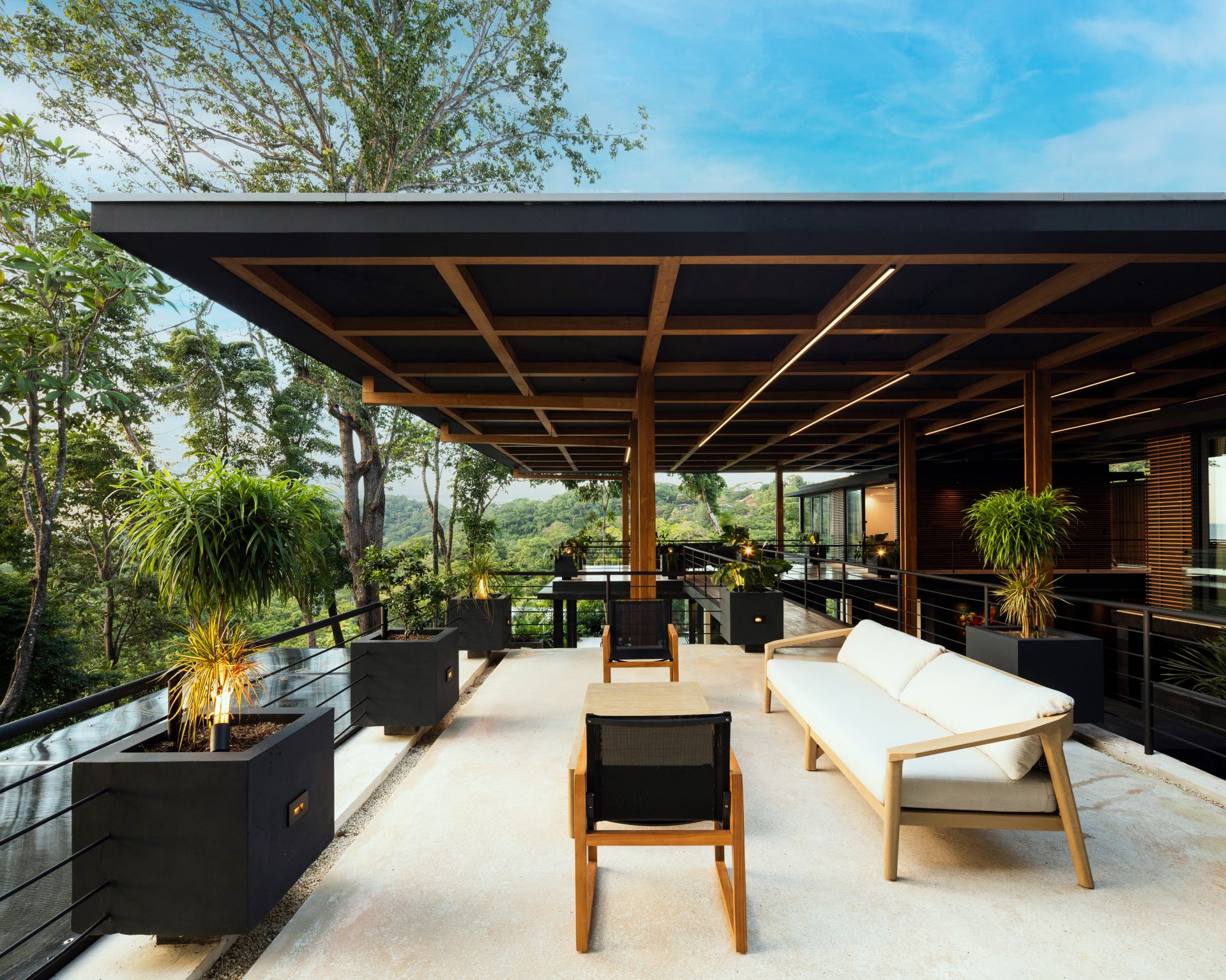 Magna Pacific Villas