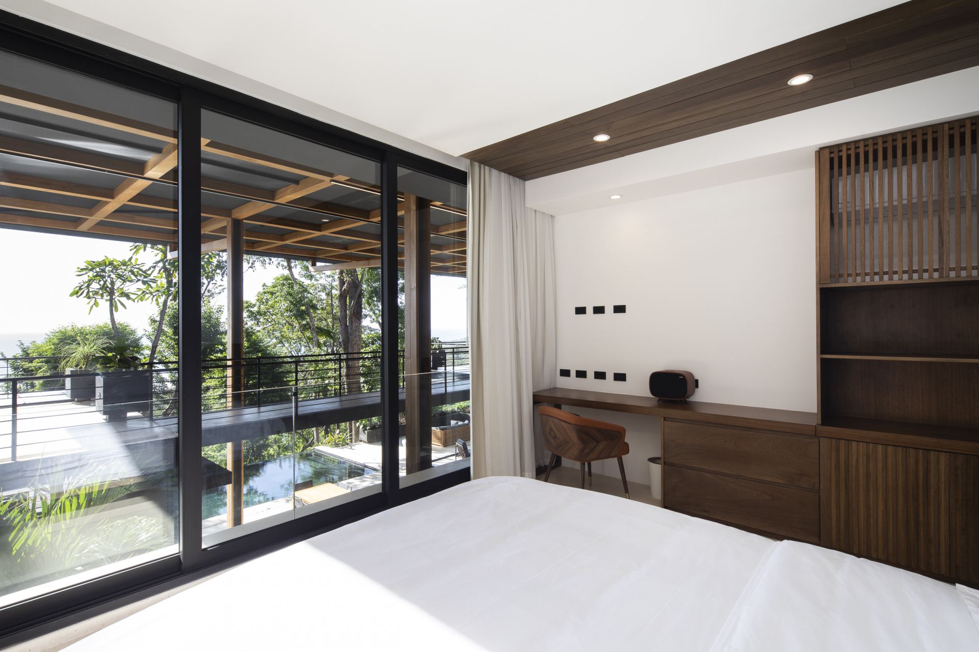 Magna Pacific Villas