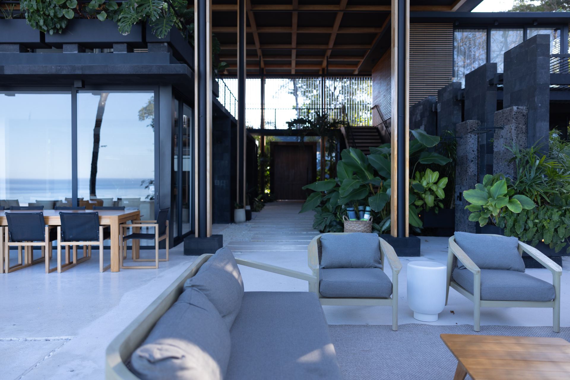 Magna Pacific Villas