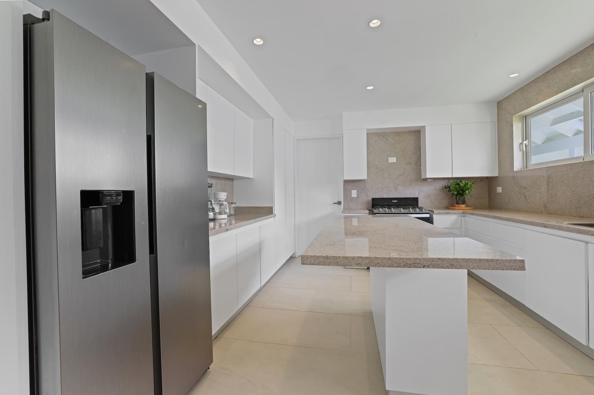 Villa Serenity Luxe Tropical Retreat