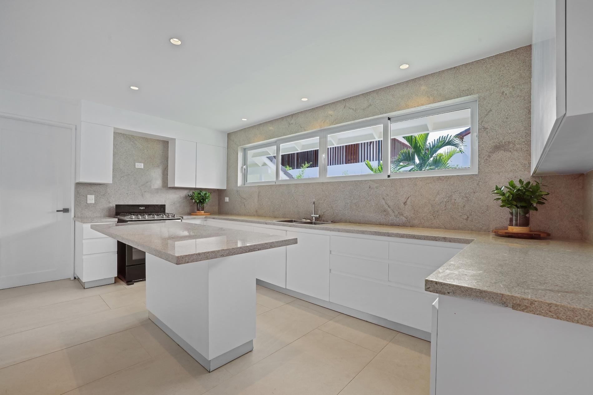 Villa Serenity Luxe Tropical Retreat