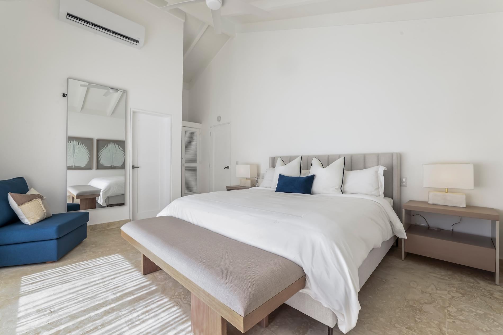 Villa Serenity Luxe Tropical Retreat