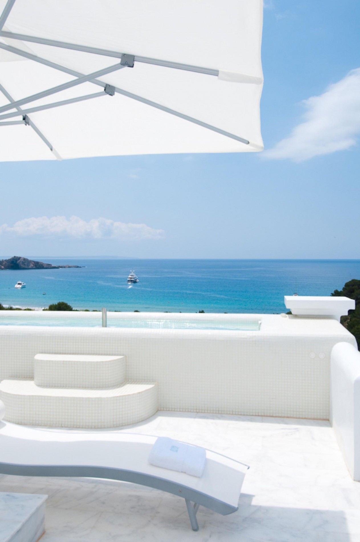 Cala Jondal Exclusive