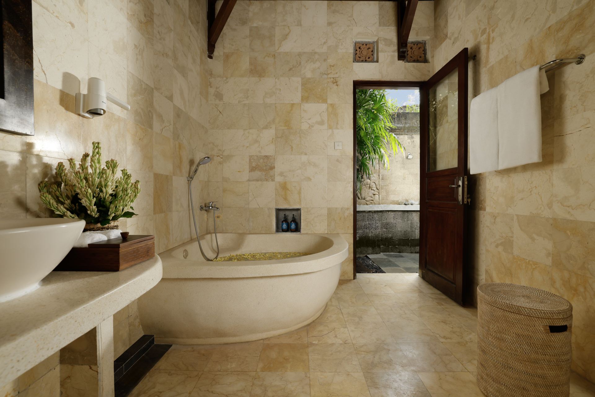 Leona Valley View 5 BDR Villa