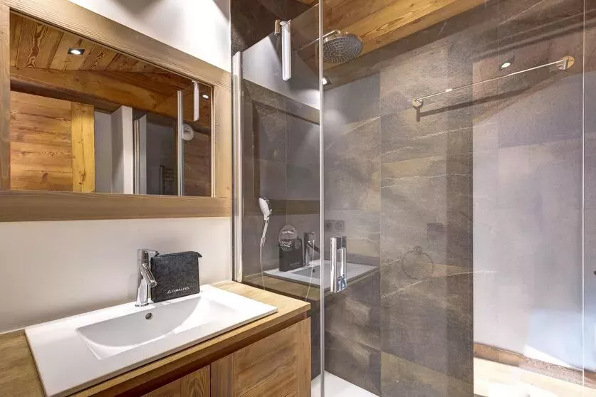 Apartment Grandes Bosses 703