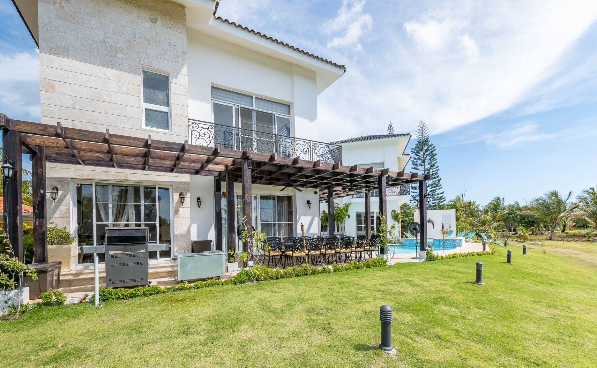 Villa Paraiso 8 BD