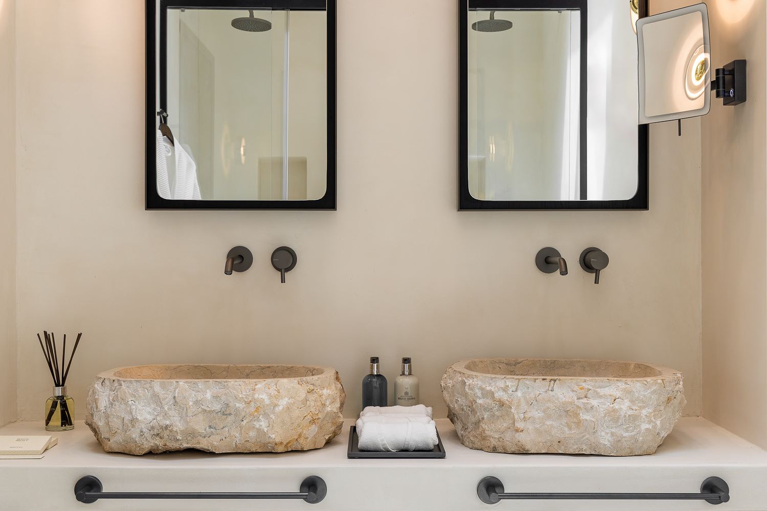 Horizon Analemma Villa