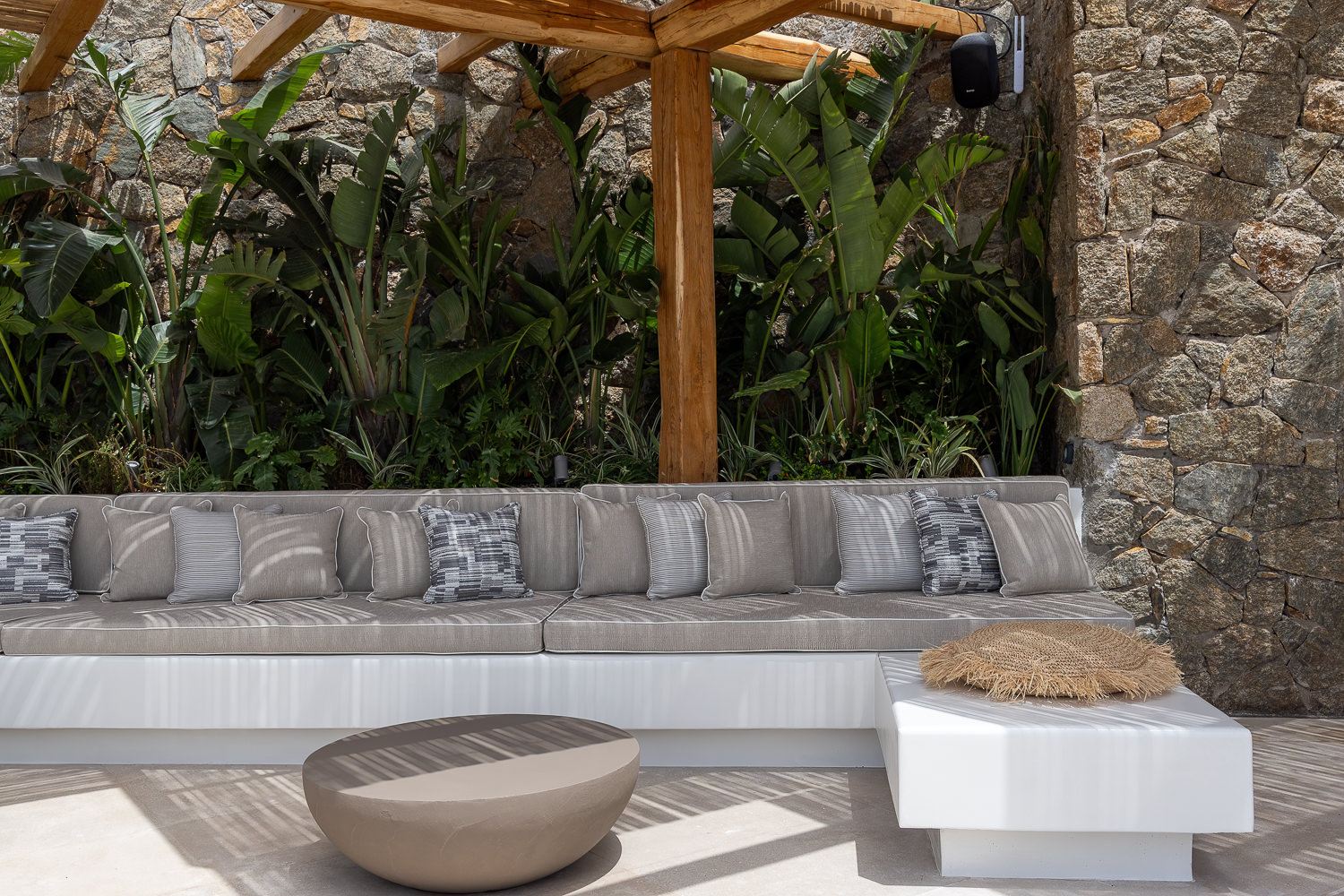 Horizon Analemma Villa