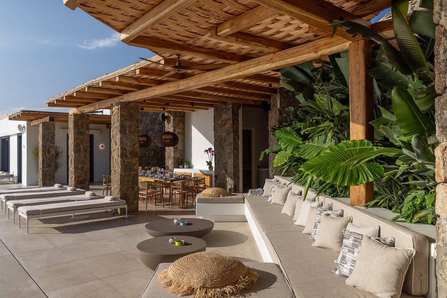 Horizon Analemma Villa