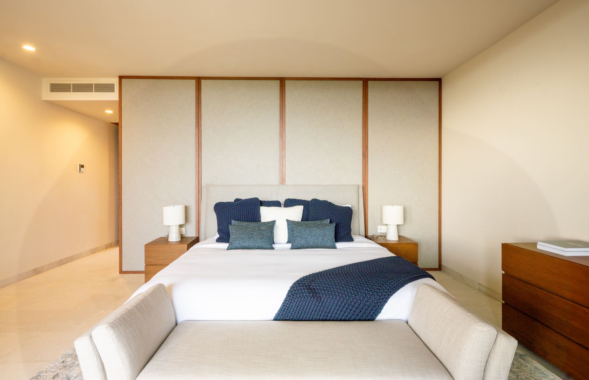 Villa Surf Residences 221