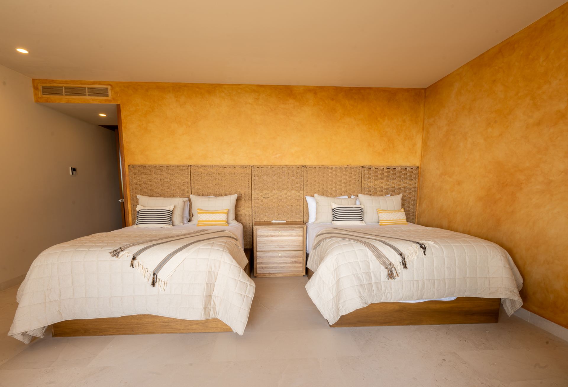 Villa Surf Residences 211