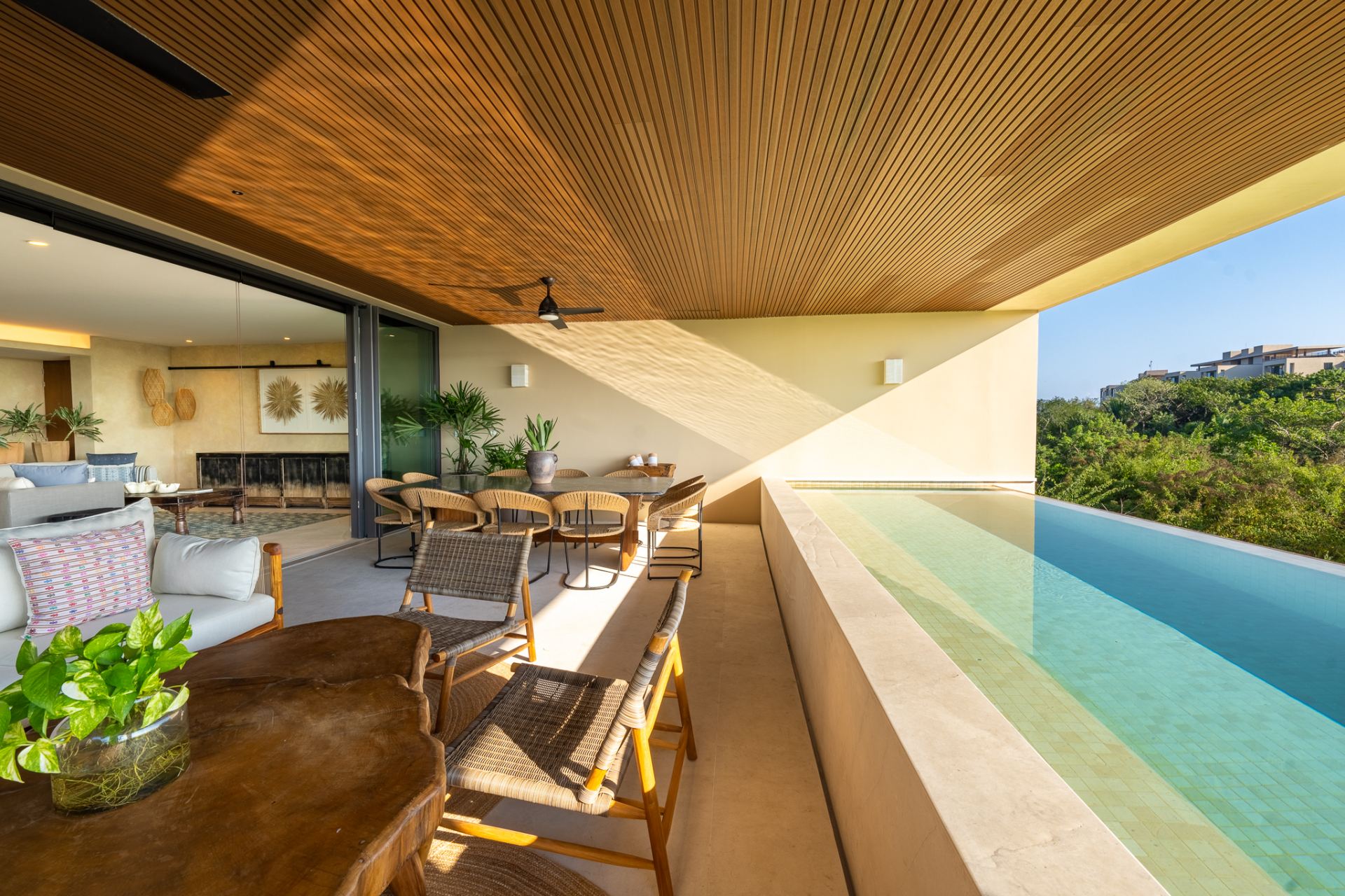 Villa Surf Residences 211