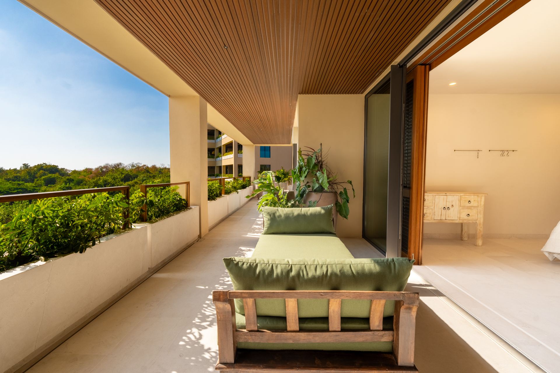 Villa Surf Residences 211