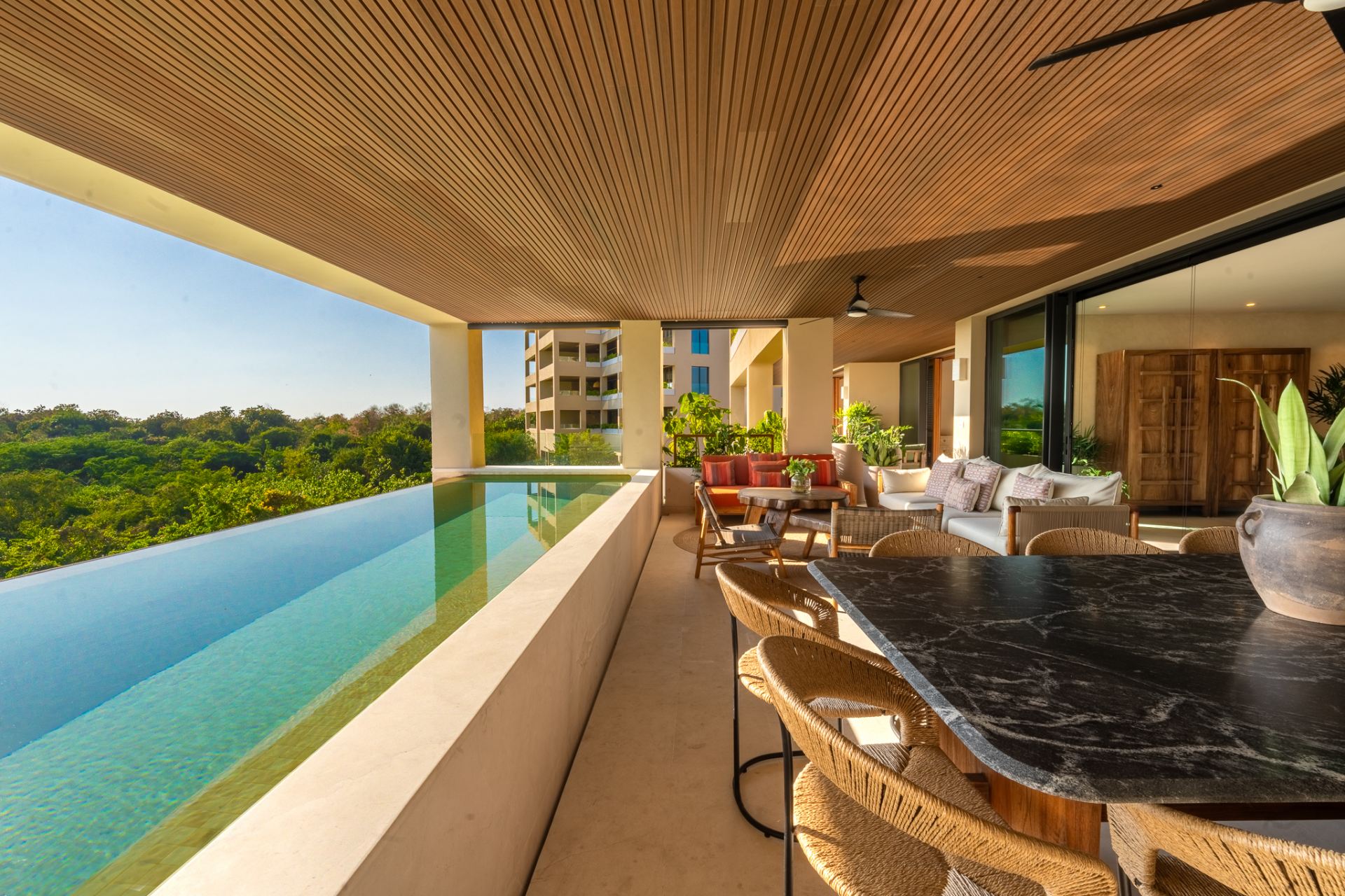 Villa Surf Residences 211