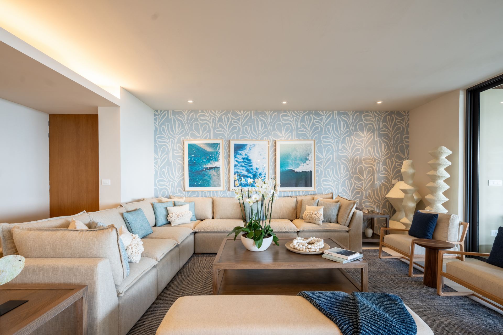 Villa Surf Residences 221