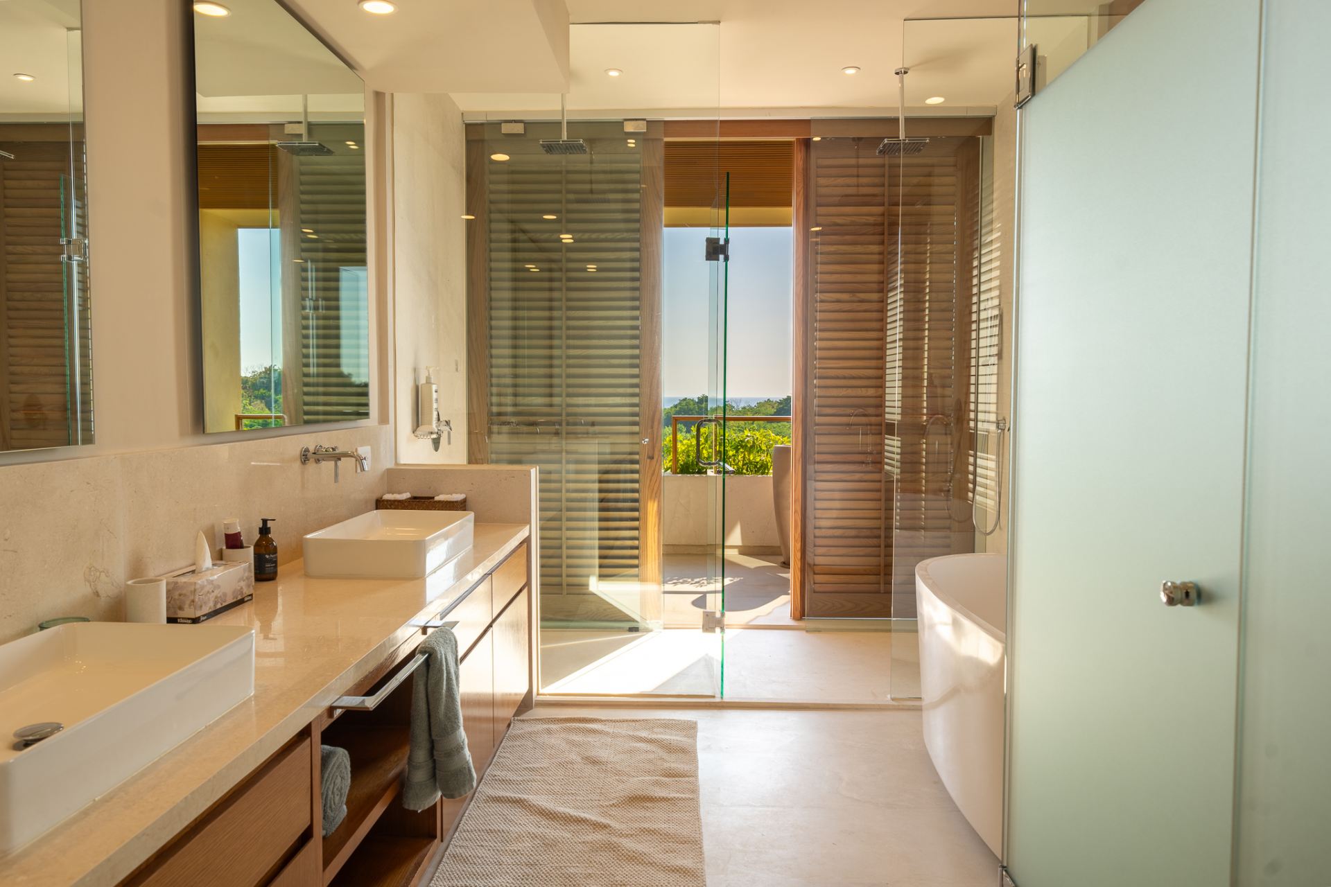 Villa Surf Residences 211