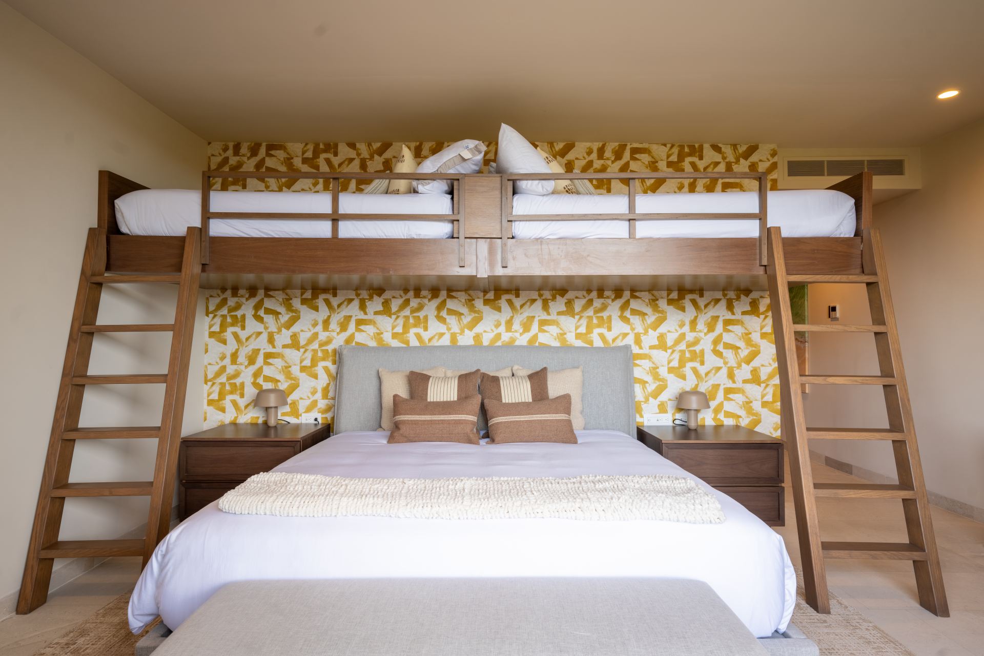 Villa Surf Residences 221