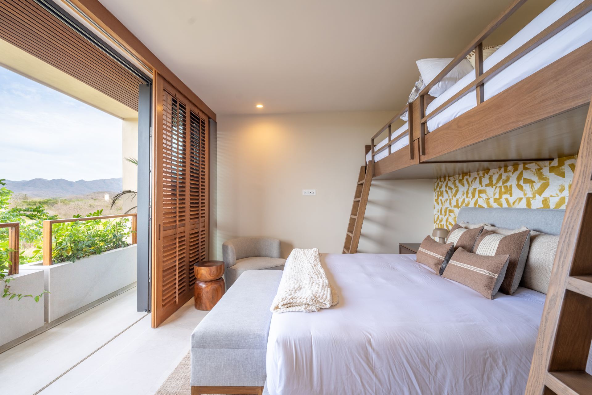 Villa Surf Residences 221