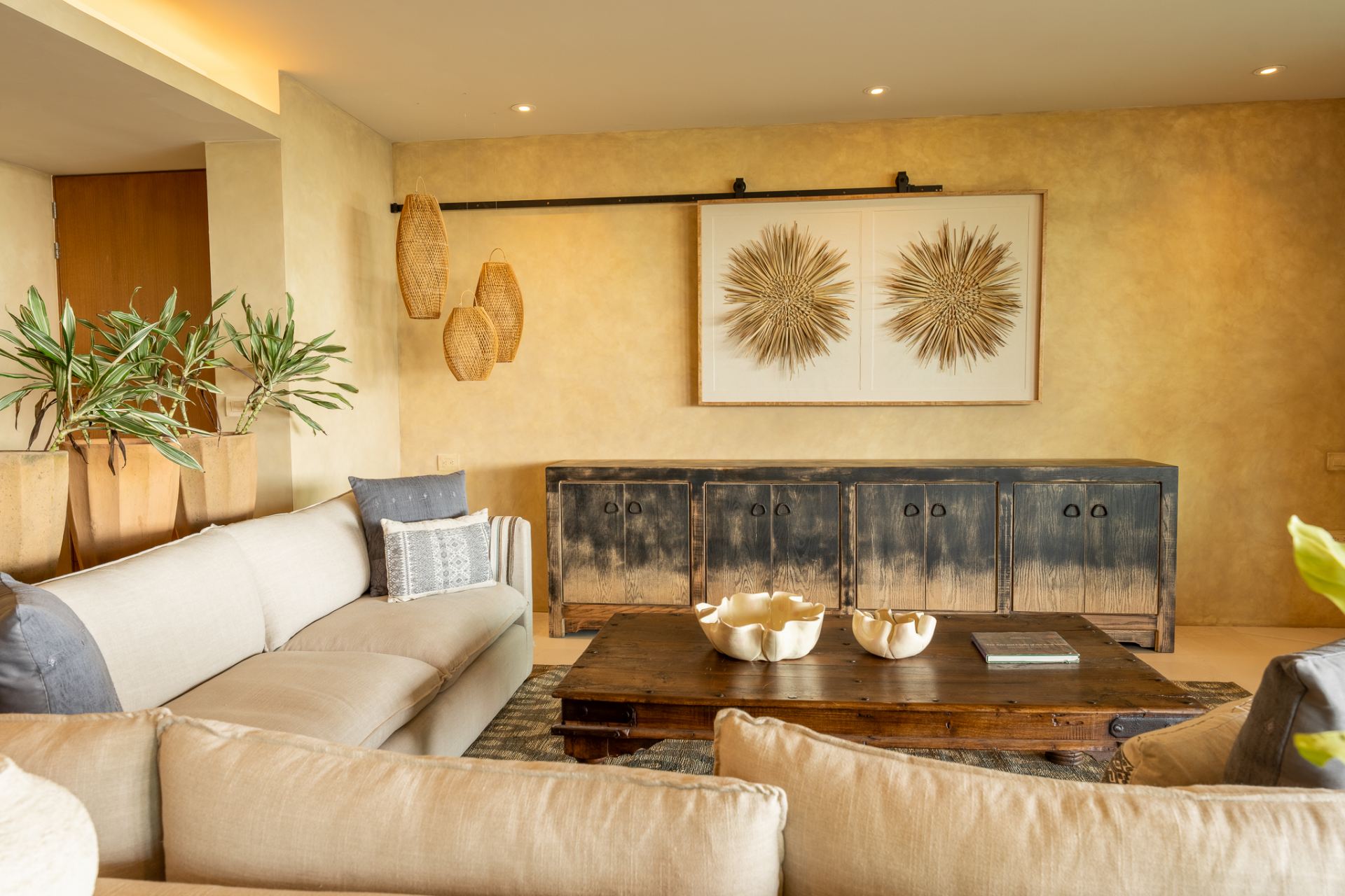 Villa Surf Residences 211