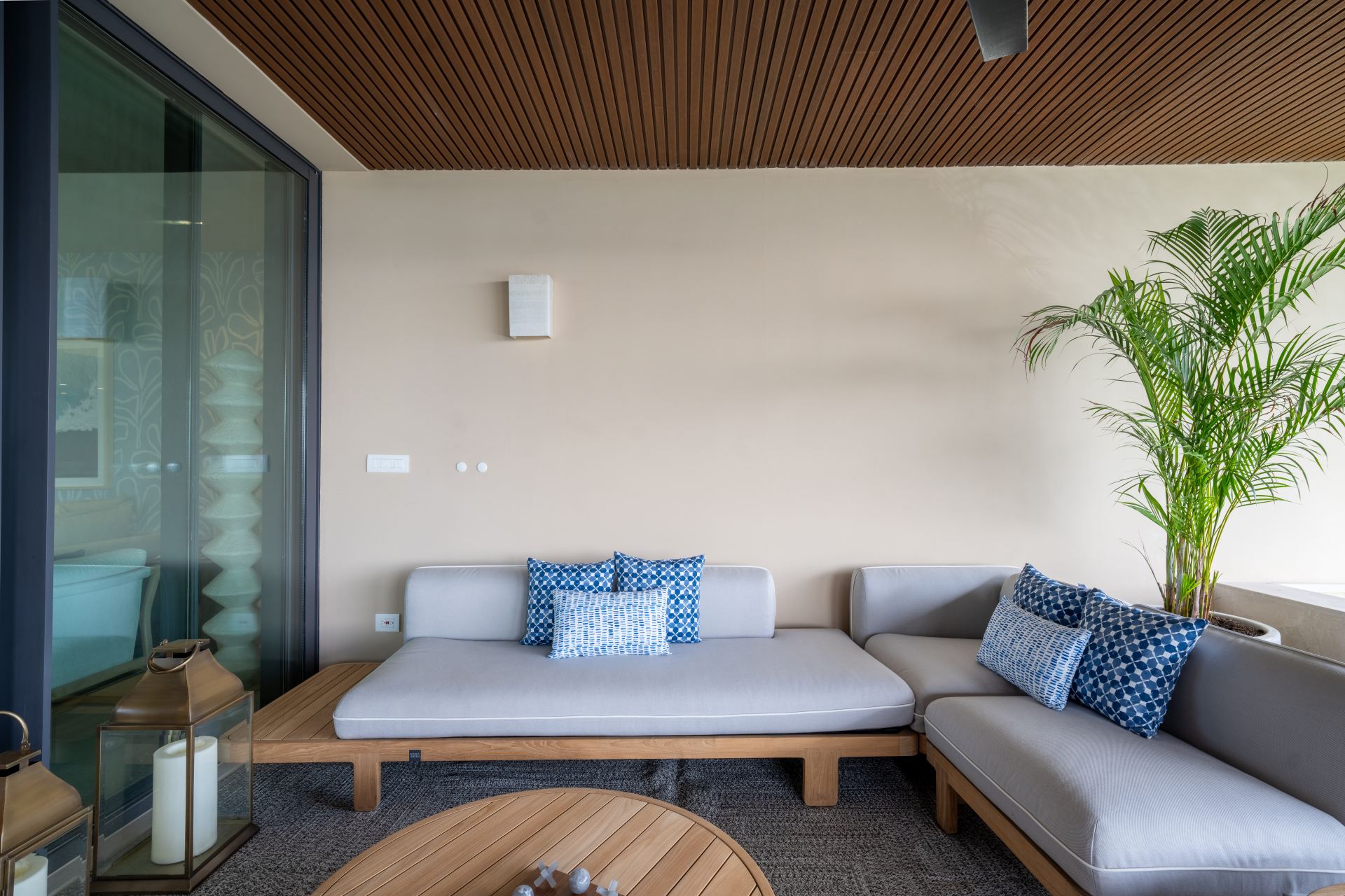 Villa Surf Residences 221