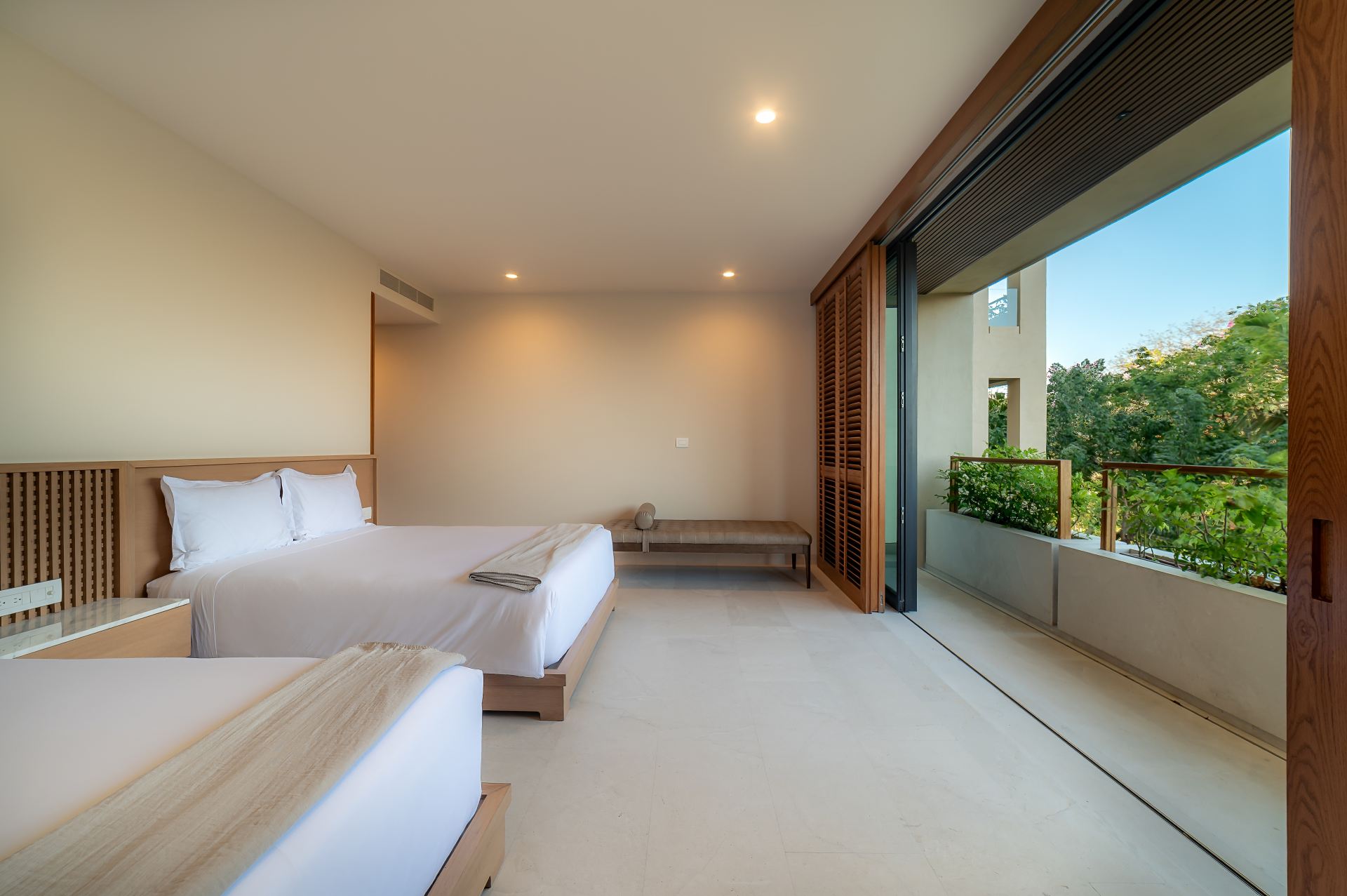 Villa Surf Residences 312