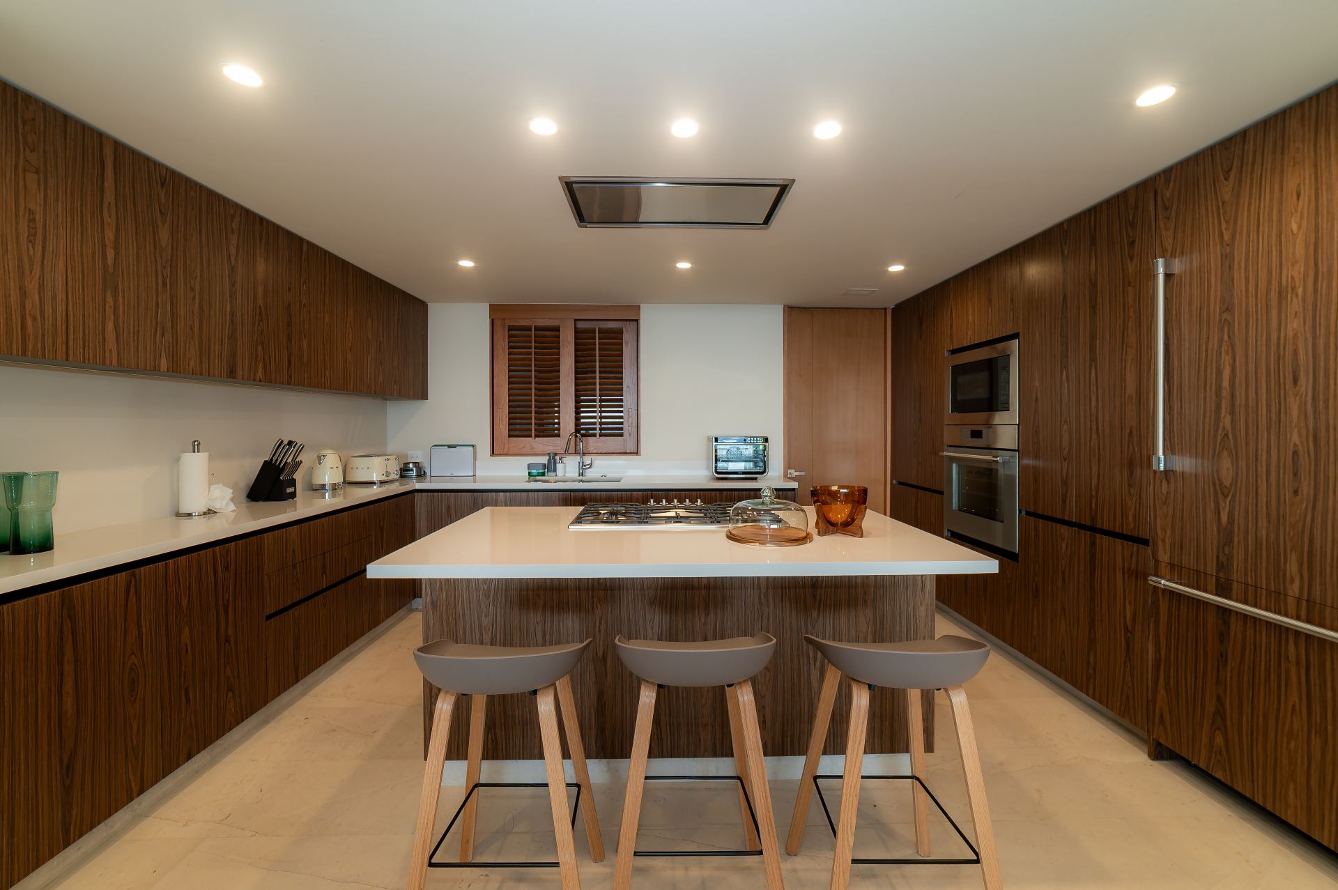 Villa Surf Residences 312