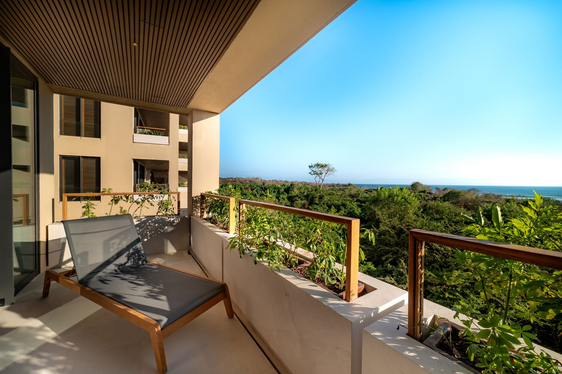 Villa Surf Residences 312