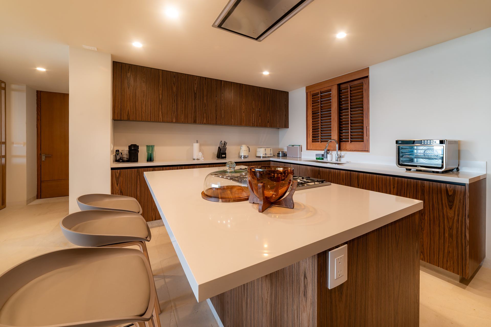 Villa Surf Residences 312