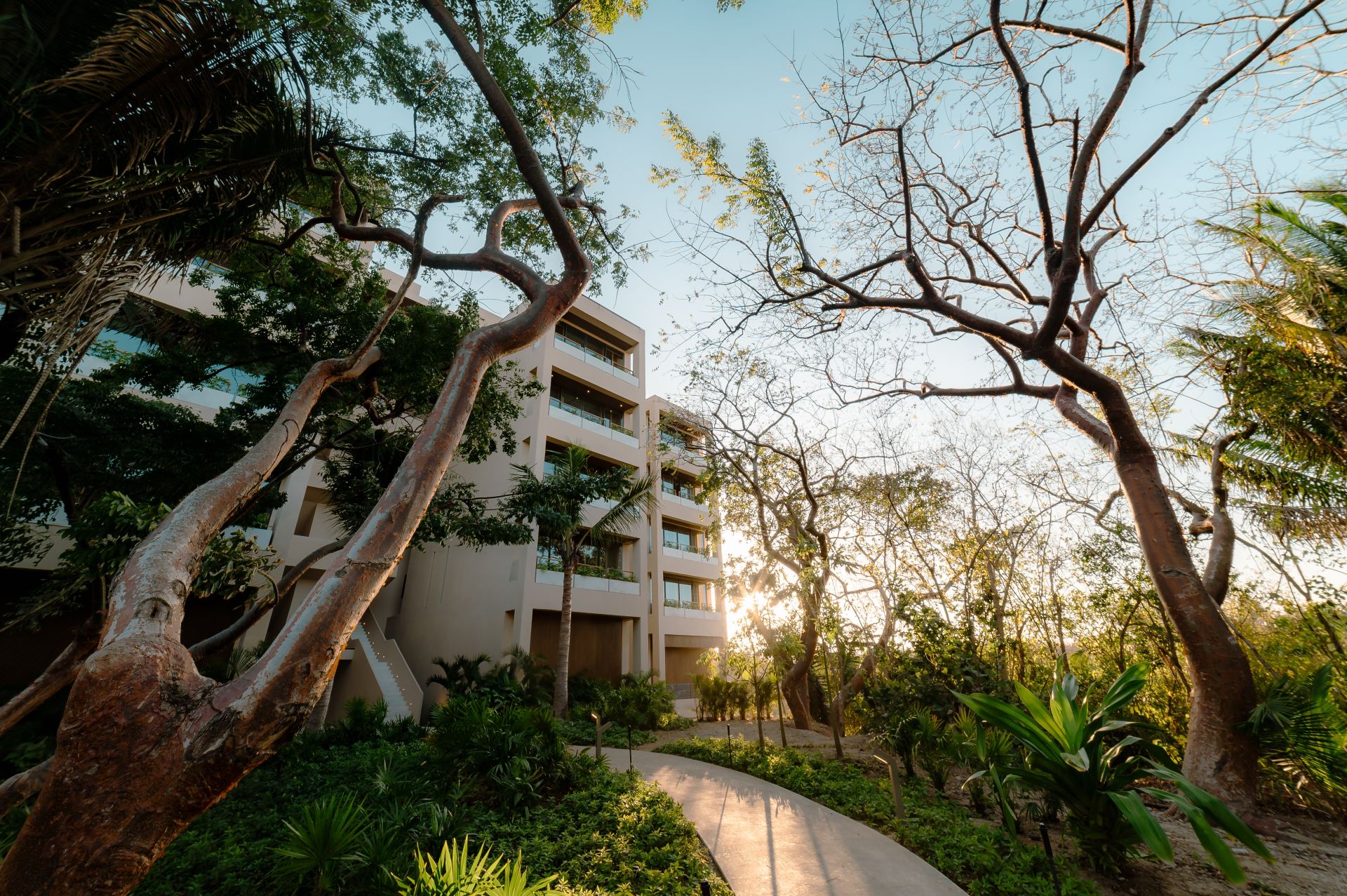 Villa Surf Residences 312