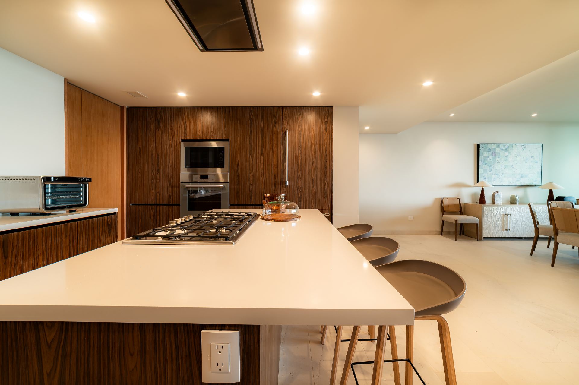 Villa Surf Residences 312