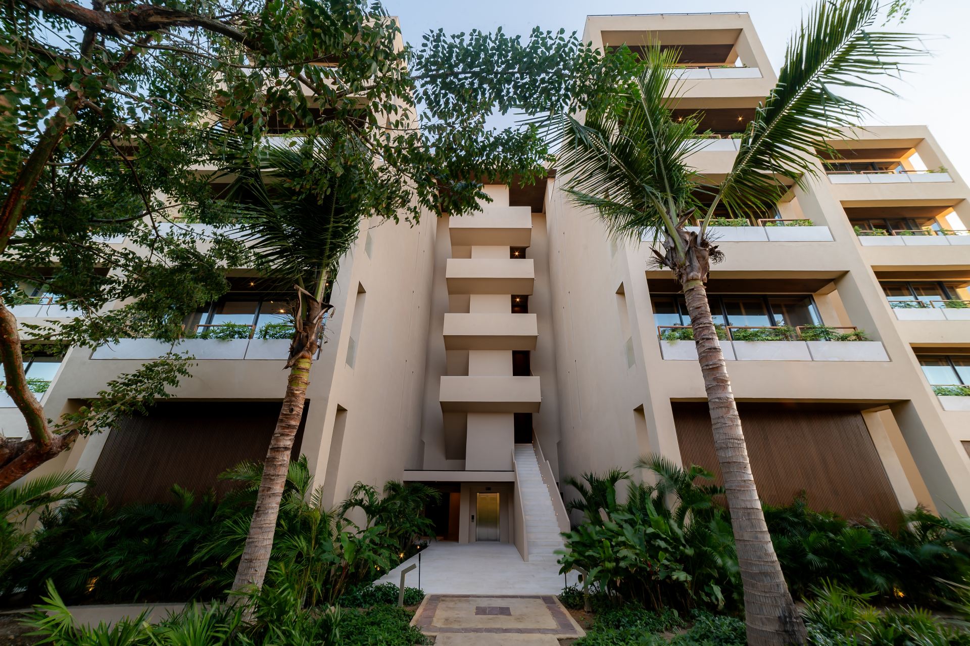 Villa Surf Residences 312