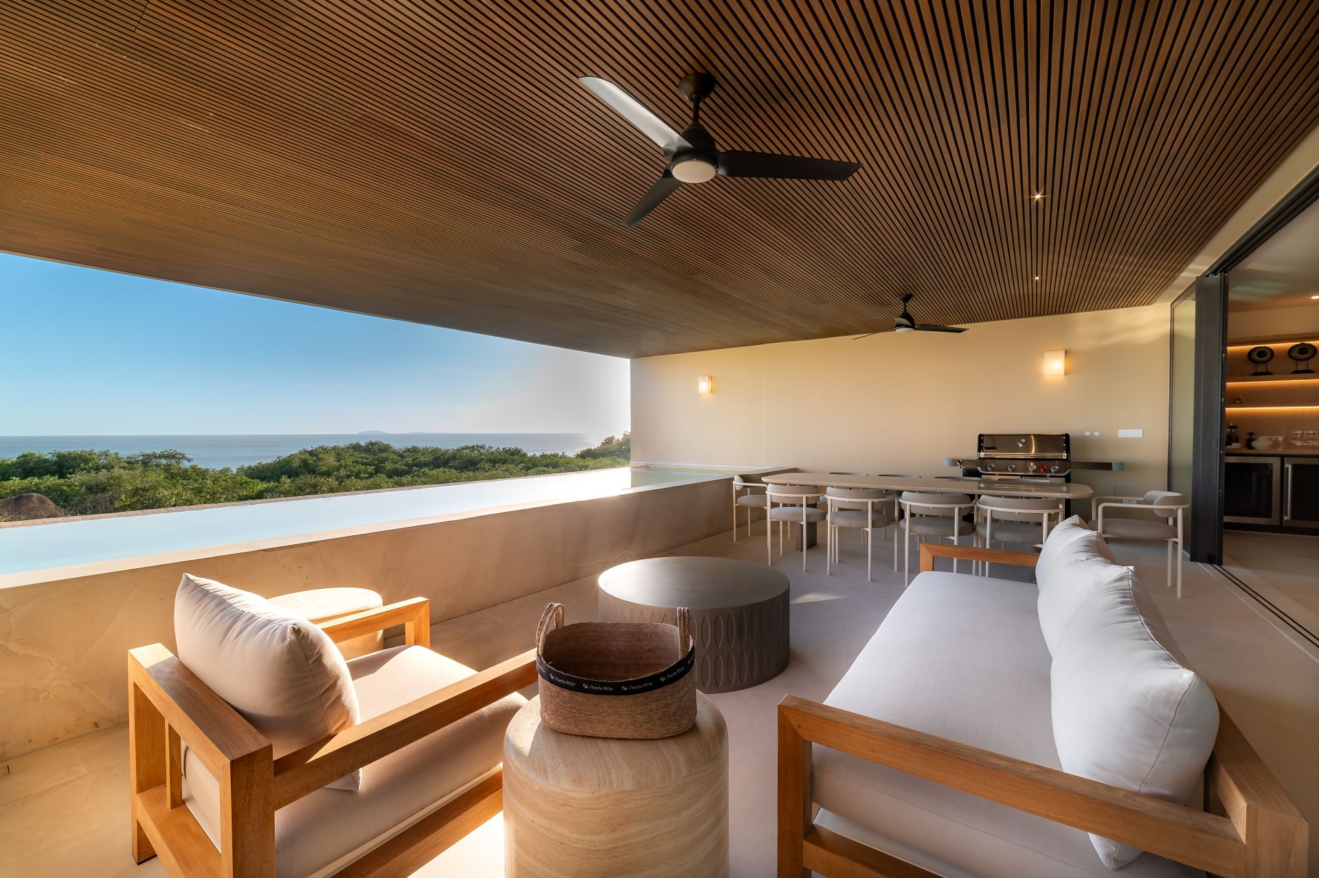 Villa Surf Residences 312