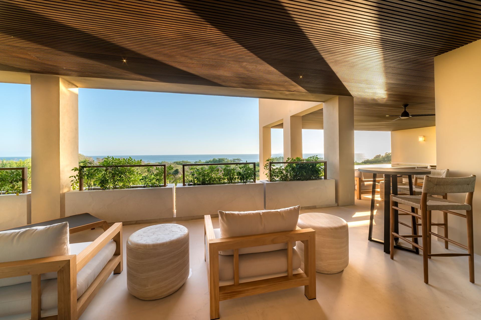 Villa Surf Residences 312