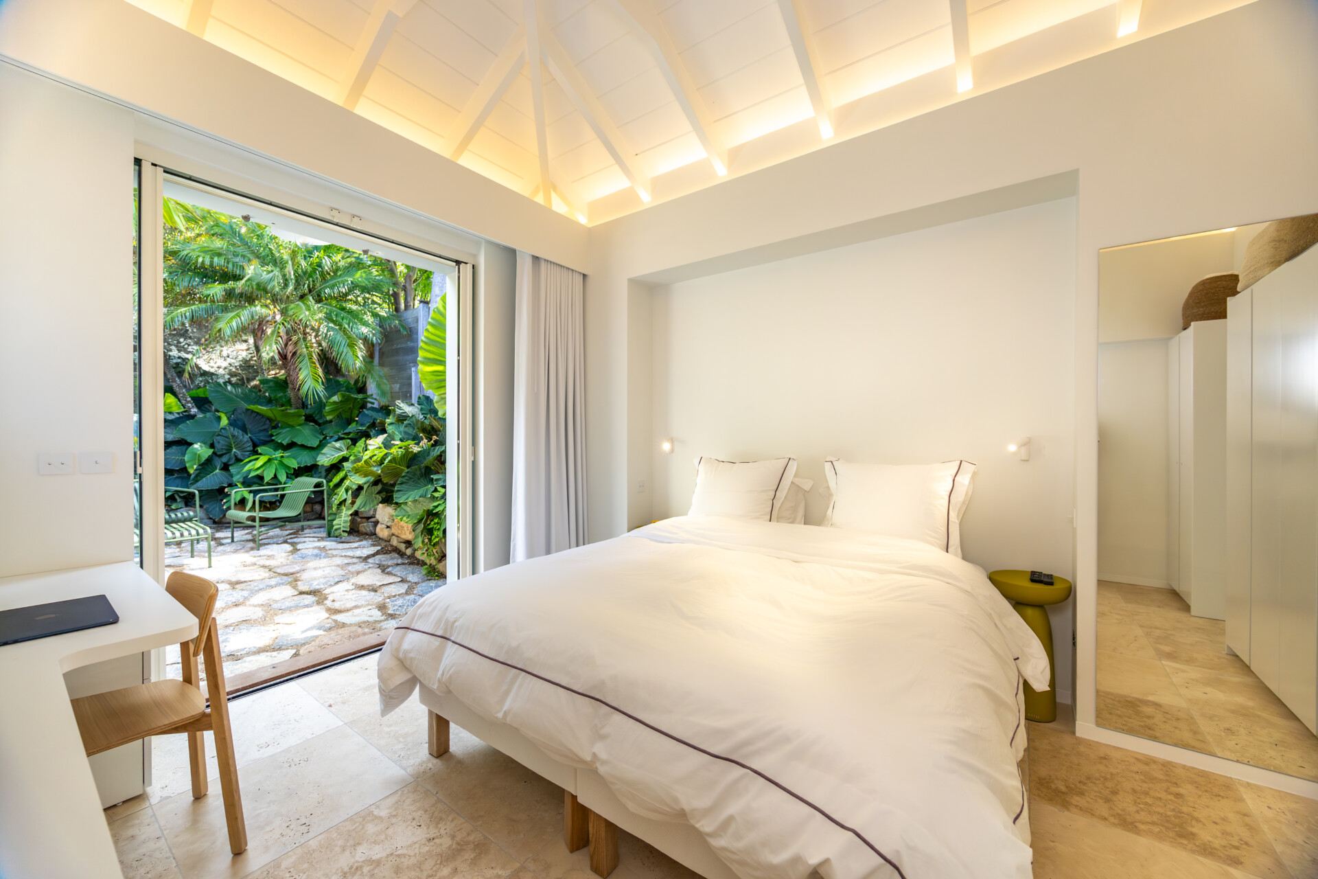 Villa The Yellow Hut