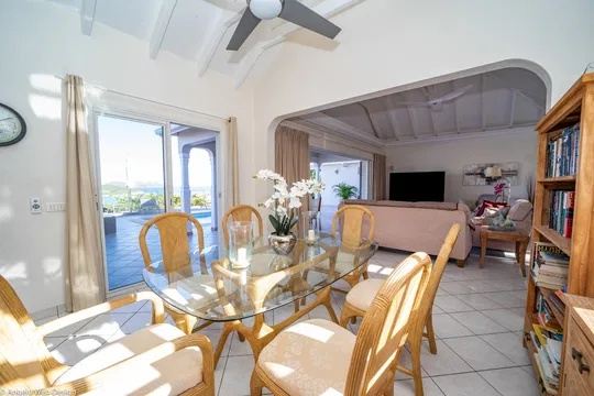 Villa Acajous Estate