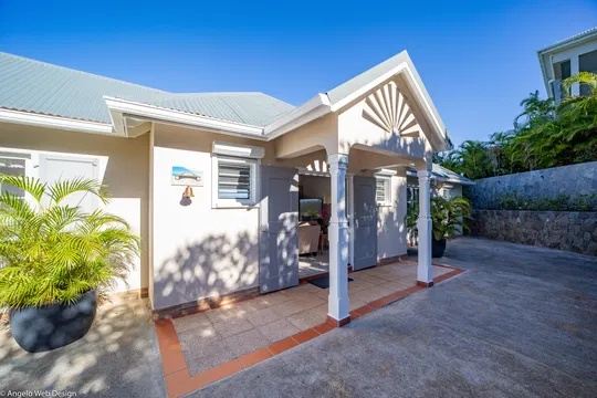 Villa Acajous Estate