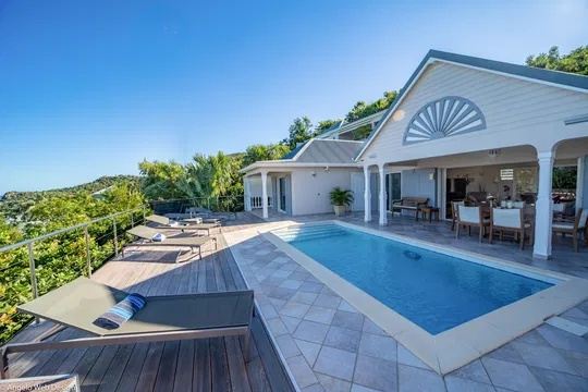 Villa Acajous Estate